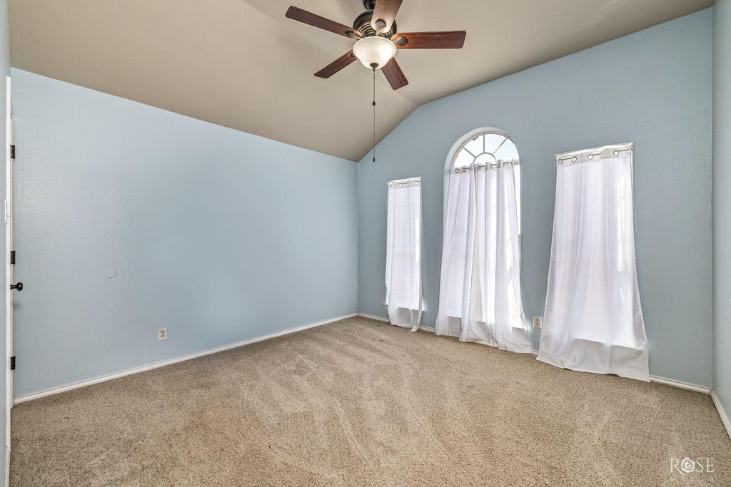 Image 20 of property listing at 5805 Lyndhurst Drive, San Angelo, TX 76901