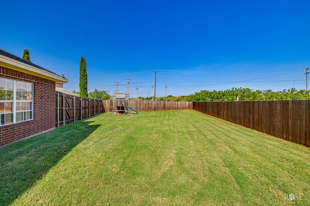 Image 24 of property listing at 5805 Lyndhurst Drive, San Angelo, TX 76901