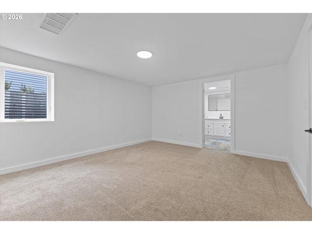 625 N STAFFORD St, Portland, OR 97217