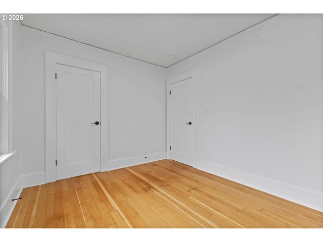 625 N STAFFORD St, Portland, OR 97217