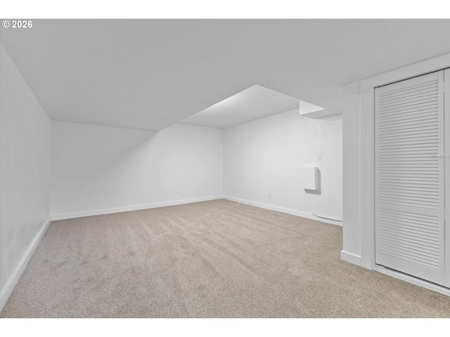 625 N STAFFORD St, Portland, OR 97217