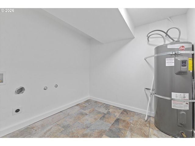 625 N STAFFORD St, Portland, OR 97217