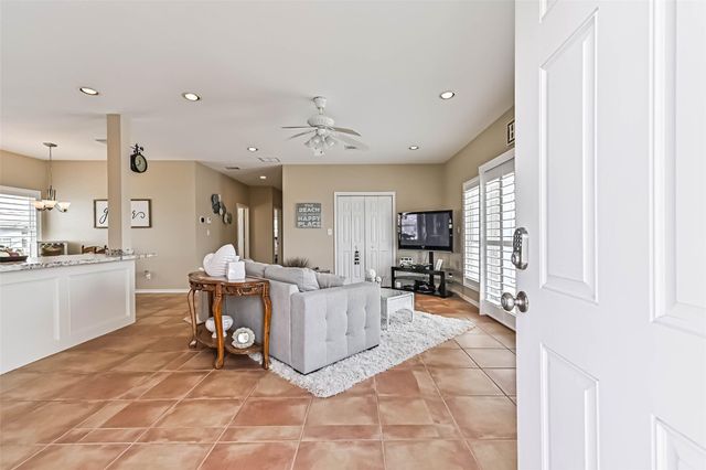 16611 Pompano Way, Galveston, TX 77554