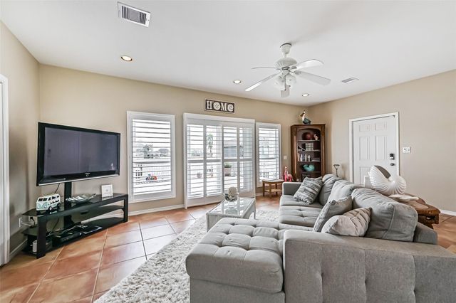 16611 Pompano Way, Galveston, TX 77554