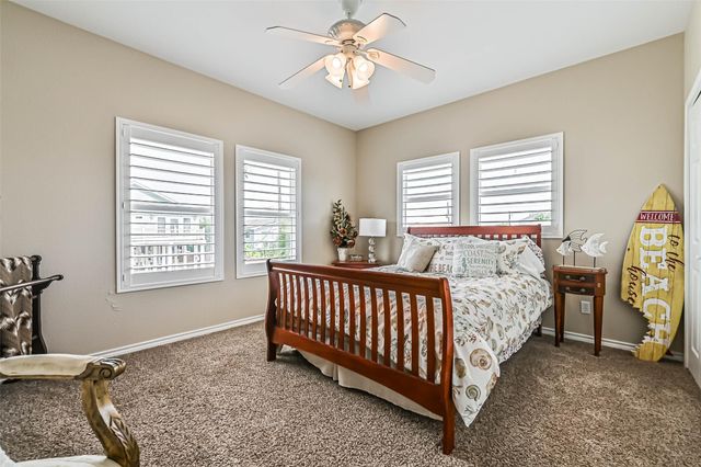 16611 Pompano Way, Galveston, TX 77554