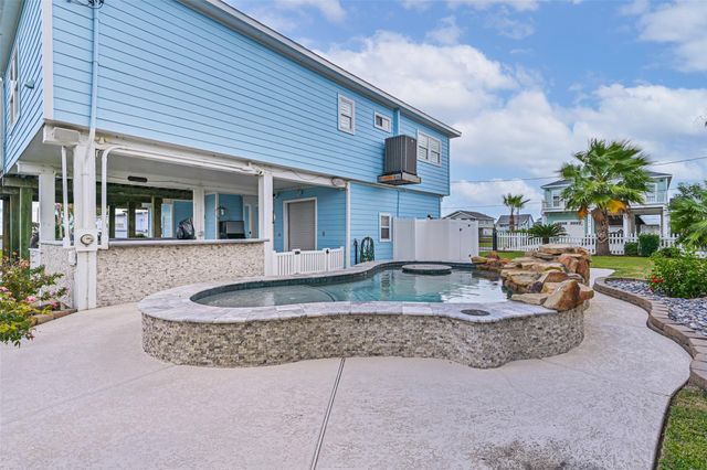 16611 Pompano Way, Galveston, TX 77554