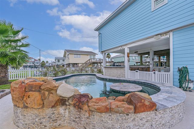16611 Pompano Way, Galveston, TX 77554