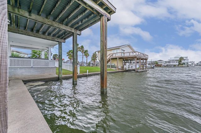 16611 Pompano Way, Galveston, TX 77554