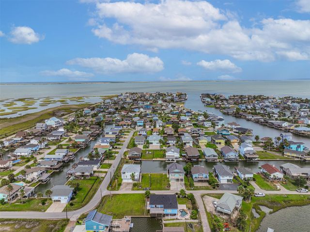 16611 Pompano Way, Galveston, TX 77554