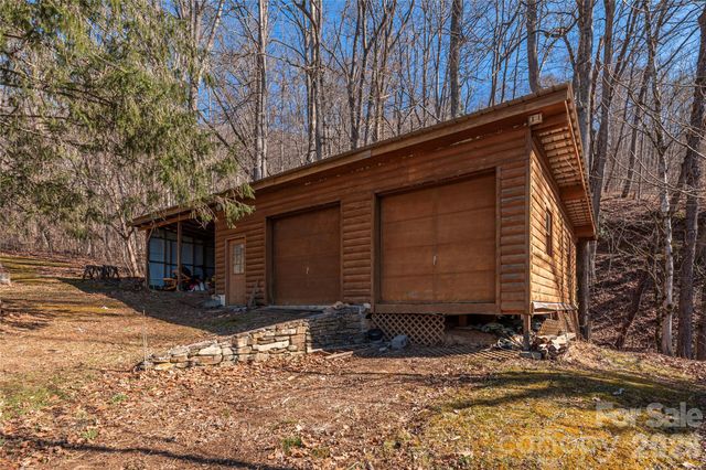 393 Carver Mountain Valley, Sylva, NC 28779