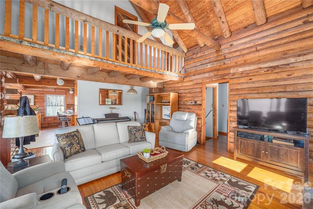 393 Carver Mountain Valley, Sylva, NC 28779