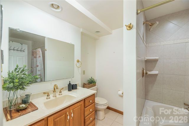 393 Carver Mountain Valley, Sylva, NC 28779