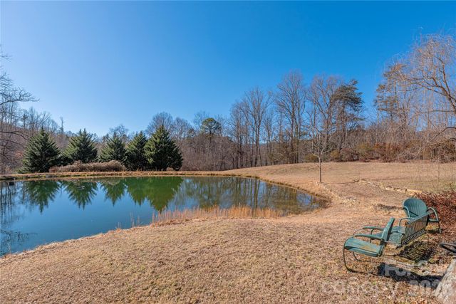 393 Carver Mountain Valley, Sylva, NC 28779