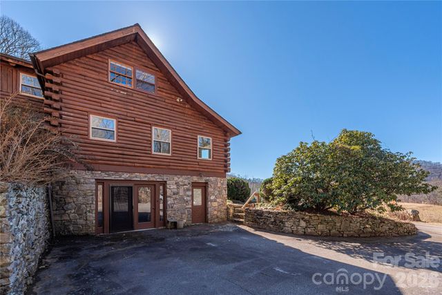 393 Carver Mountain Valley, Sylva, NC 28779