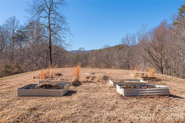 393 Carver Mountain Valley, Sylva, NC 28779