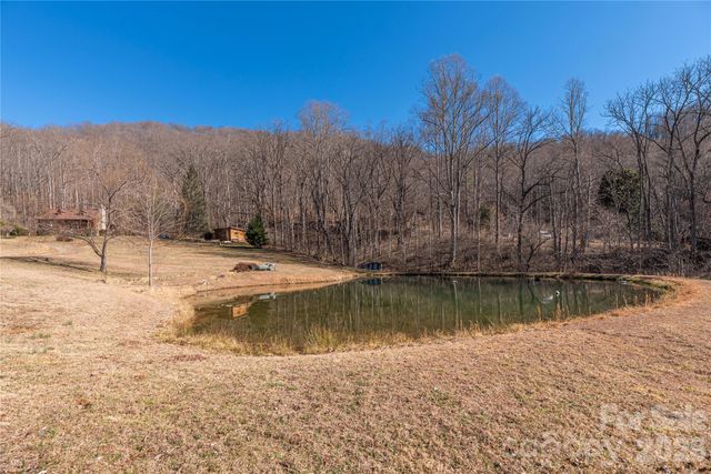 393 Carver Mountain Valley, Sylva, NC 28779