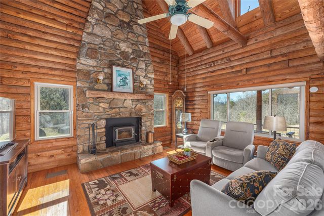 393 Carver Mountain Valley, Sylva, NC 28779