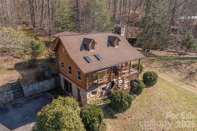 393 Carver Mountain Valley, Sylva, NC 28779