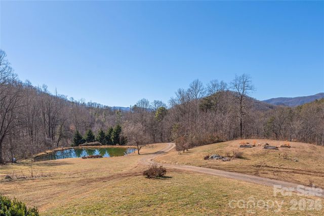 393 Carver Mountain Valley, Sylva, NC 28779