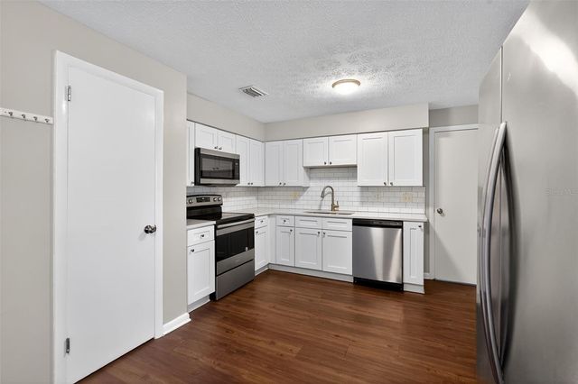 11056 KEY MADEIRA DRIVE, Jacksonville, FL 32218