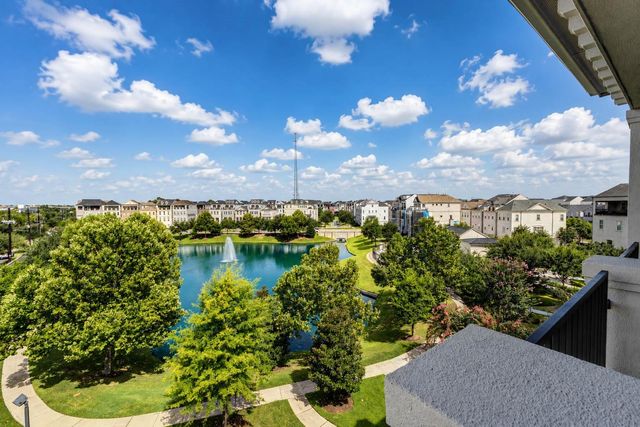 709 Somerset Commons Lane, Houston, TX 77055
