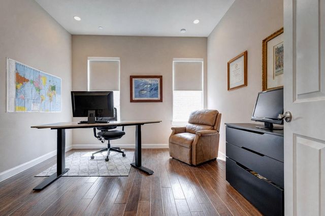 709 Somerset Commons Lane, Houston, TX 77055