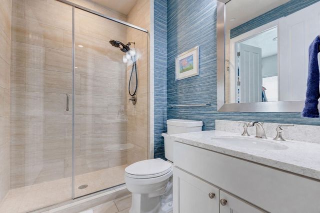 709 Somerset Commons Lane, Houston, TX 77055