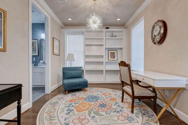 709 Somerset Commons Lane, Houston, TX 77055