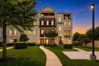 709 Somerset Commons Lane, Houston, TX 77055