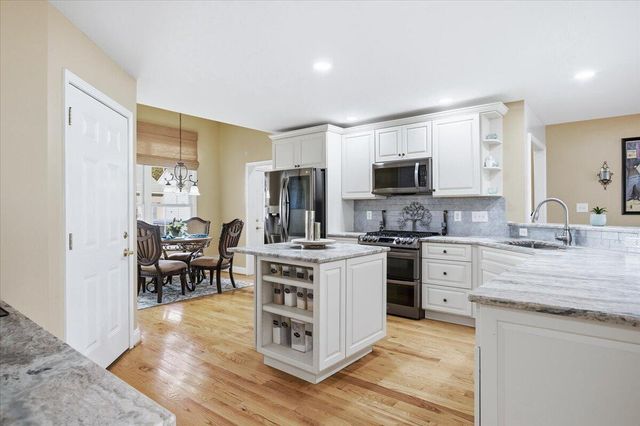 5512 Quail Ridge CIR, Roanoke, VA 24018