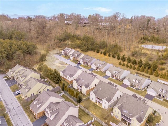 5512 Quail Ridge CIR, Roanoke, VA 24018