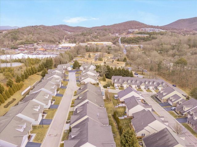 5512 Quail Ridge CIR, Roanoke, VA 24018