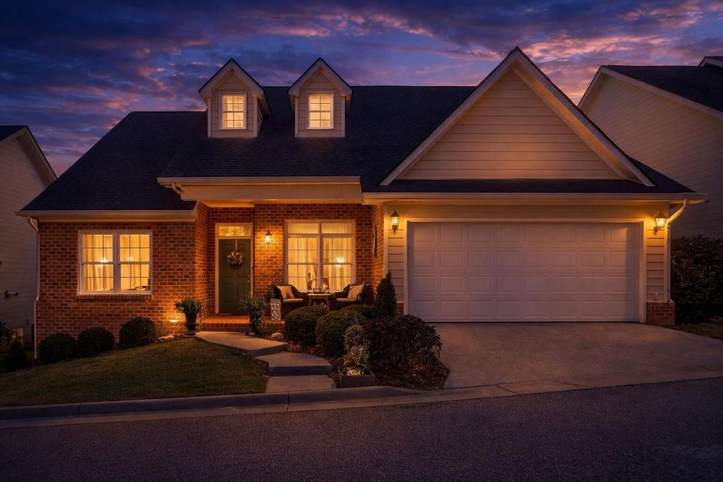 5512 Quail Ridge CIR, Roanoke, VA 24018