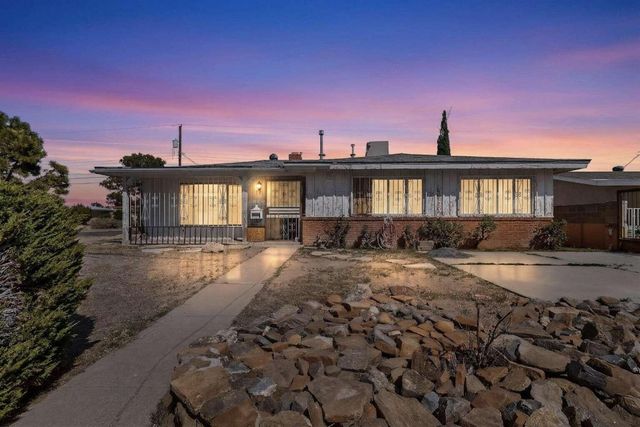 336 55th Street NW, Albuquerque, NM 87105