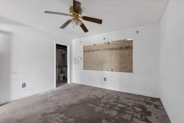 336 55th Street NW, Albuquerque, NM 87105