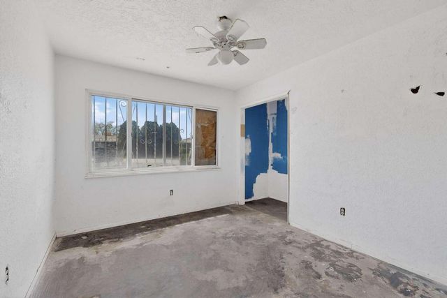 336 55th Street NW, Albuquerque, NM 87105