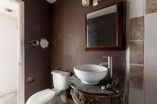 336 55th Street NW, Albuquerque, NM 87105