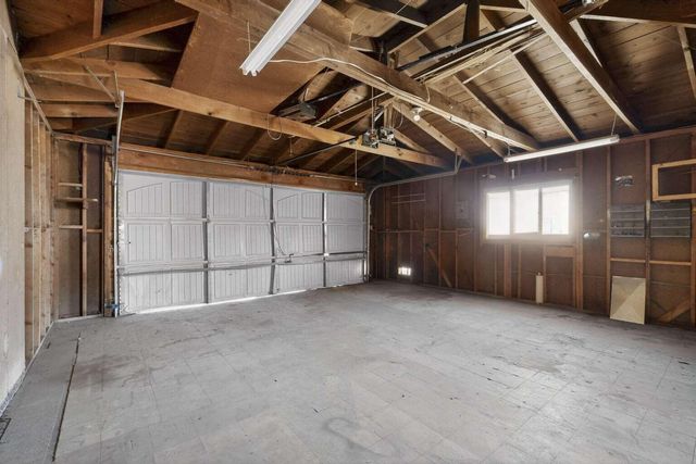 336 55th Street NW, Albuquerque, NM 87105