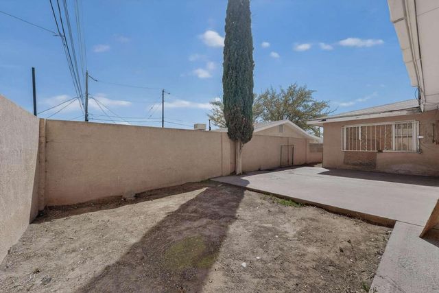 336 55th Street NW, Albuquerque, NM 87105