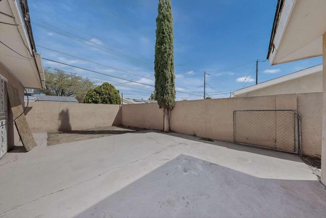 336 55th Street NW, Albuquerque, NM 87105