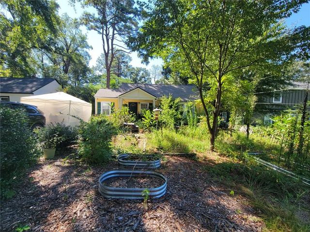 2042 Arlington Circle NW, Atlanta, GA 30318