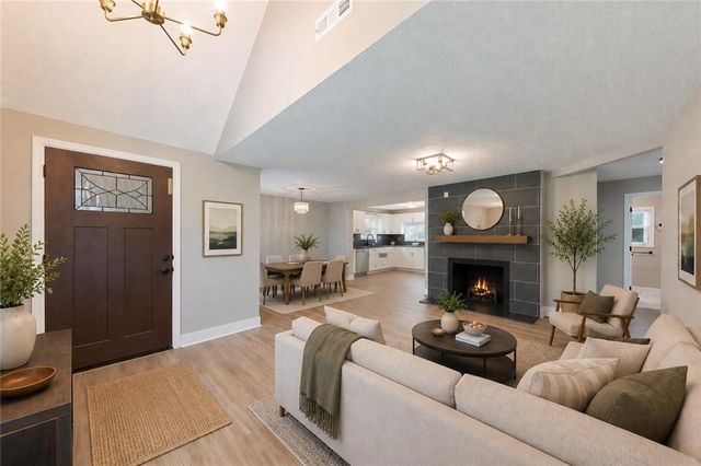 8005 Harris Avenue, Kansas City, MO 64138