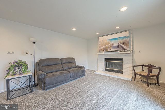 9 ROOK CT, Egg Harbor Township, NJ 08234