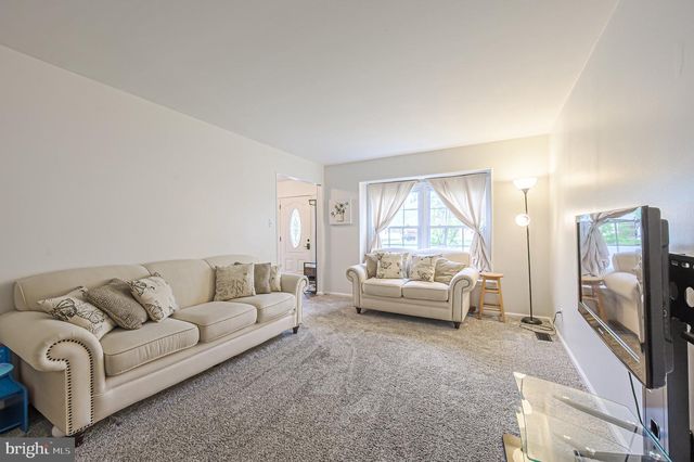 9 ROOK CT, Egg Harbor Township, NJ 08234