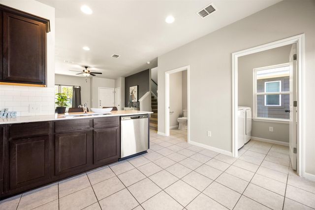 1220 Esplanade PKWY, San Marcos, TX 78666