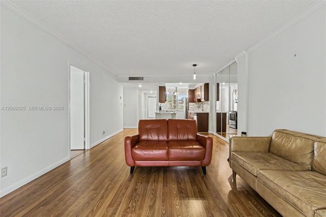 2998 NW 48th Terrace 432, Lauderdale Lakes, FL 33313