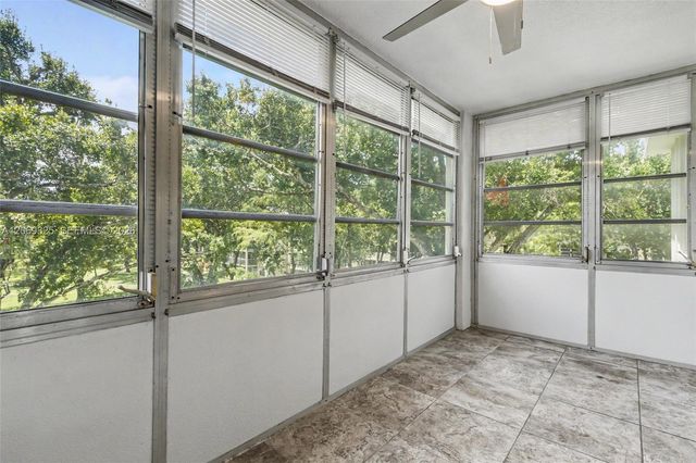 2998 NW 48th Terrace 432, Lauderdale Lakes, FL 33313