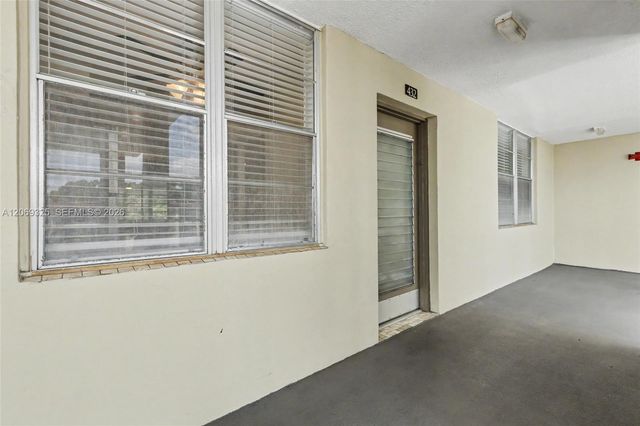 2998 NW 48th Terrace 432, Lauderdale Lakes, FL 33313