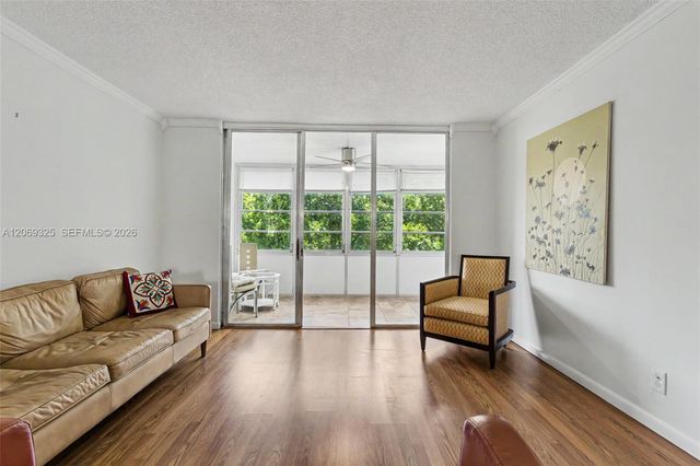 2998 NW 48th Terrace 432, Lauderdale Lakes, FL 33313