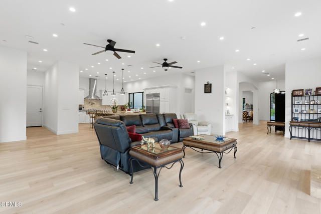 395 Sherwood Court, Thousand Oaks, CA 91361